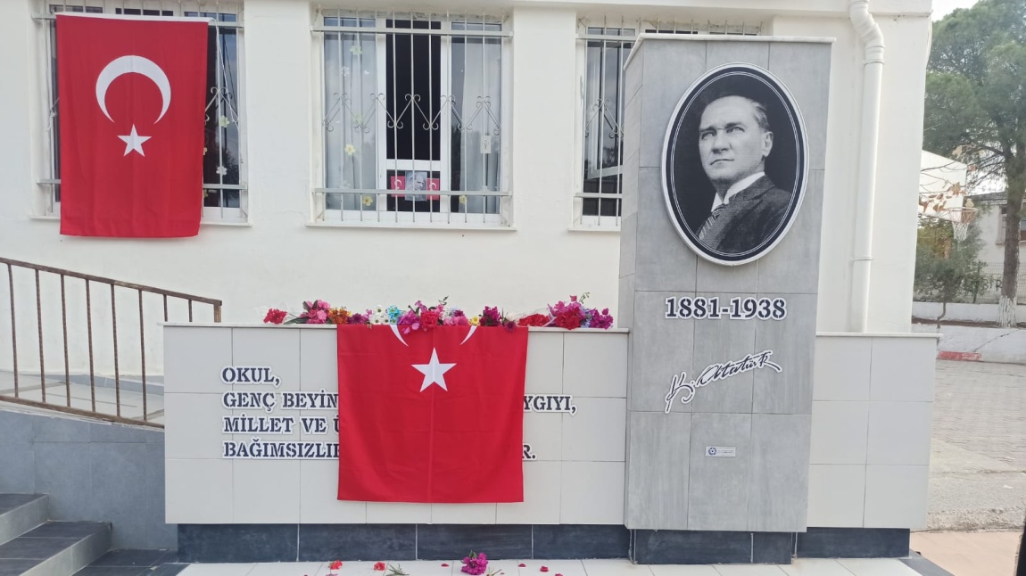 Mustafa Kemal Atatürk’ü aramızdan ayrılışının 85. yılında  saygı, minnet ve rahmetle anıyoruz.